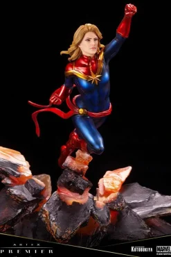 Marvel - Captain Marvel 1/10th Scale ArtFX Premier Statue