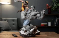 Marvel - Grey Hulk vs. Wolverine 23