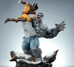 Marvel - Grey Hulk vs. Wolverine 23