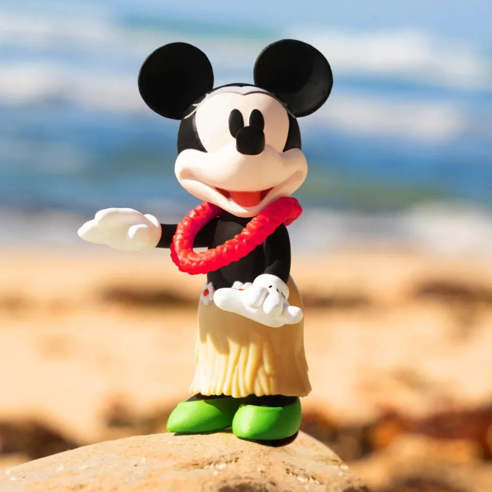 Mickey and Friends - Minnie Mouse (Hawaiian Holiday) ReAction 3.75” Action Figure