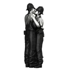 Mighty Jaxx - Kissing Coppers (Platinum Edition) 10