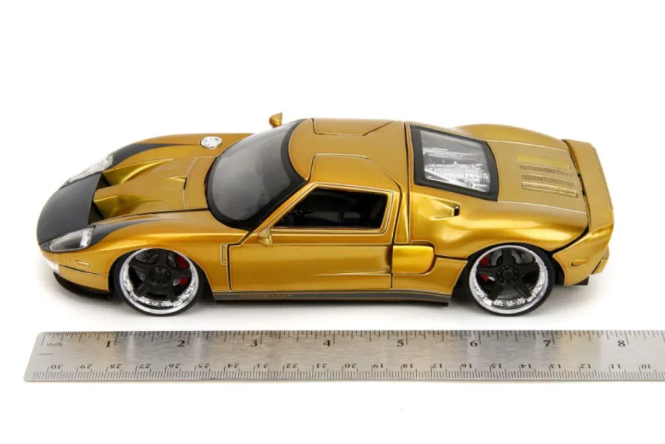 Pink Slips - Gold 2005 Ford GT 1/24th Scale Die-Cast Vehicle Replica