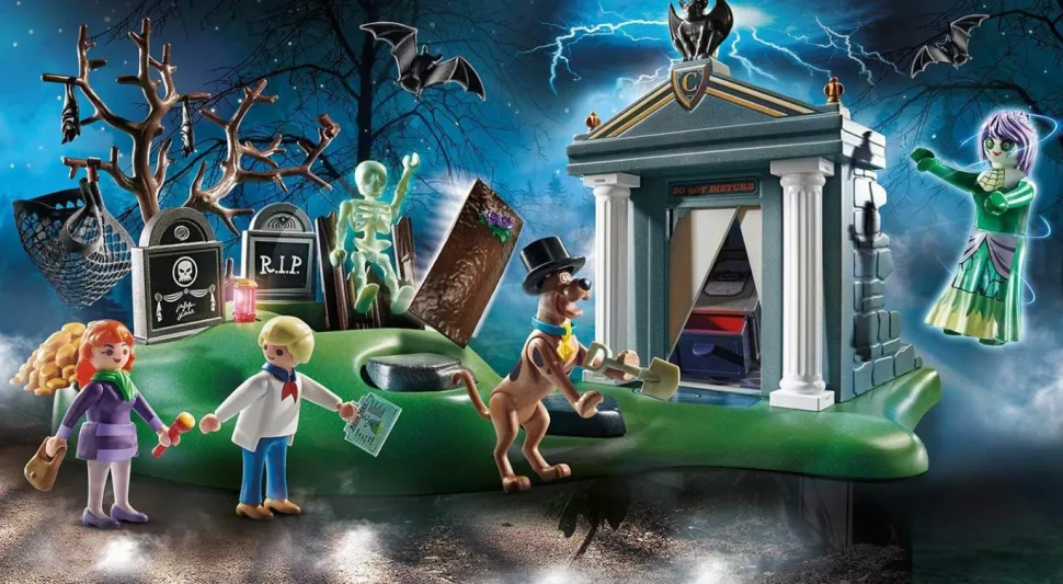 Scooby-Doo - Playmobil Adventure in the Cemetery Playset (70362)
