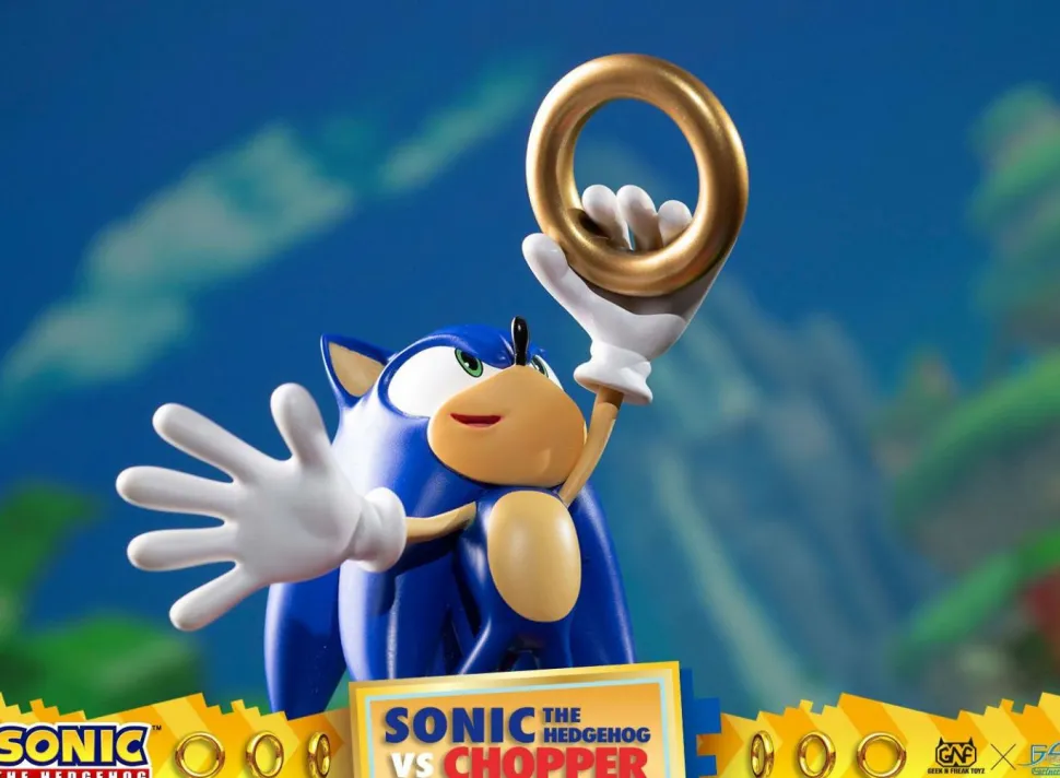 Sonic the Hedgehog - Sonic the Hedgehog vs Chopper 11” Diorama Statue