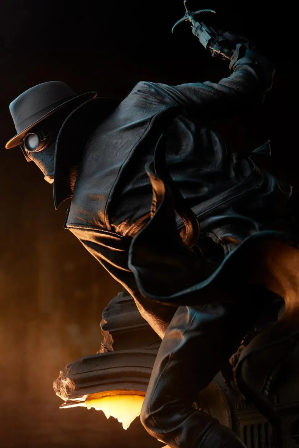 Spider-Man: Into The Spider-Verse - Spider-Man Noir 27" Premium Format Statue