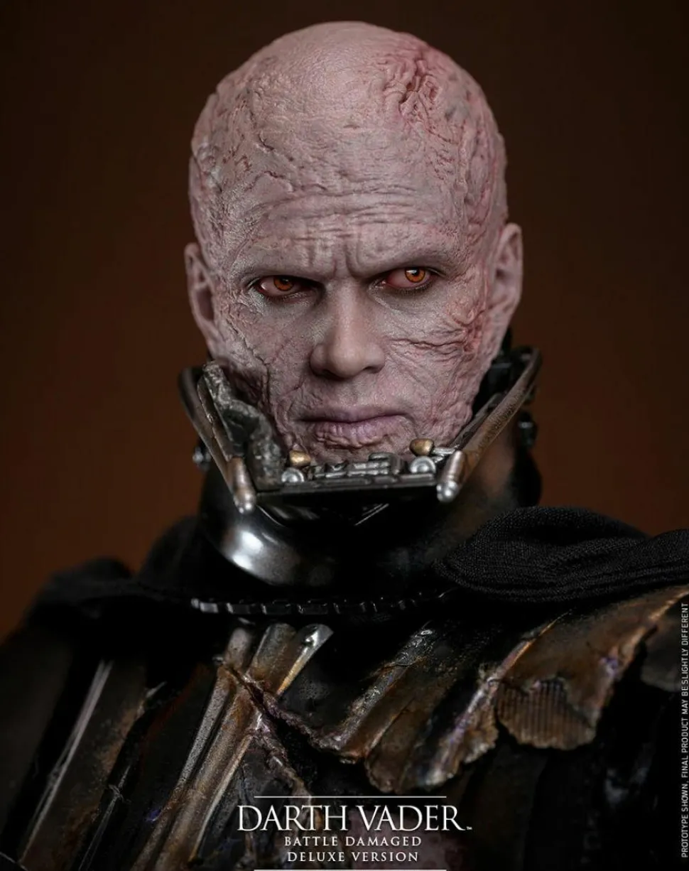 Star Wars - Darth Vader (Battle Damaged) Deluxe 1/6th Scale Hot Toys Action Figure