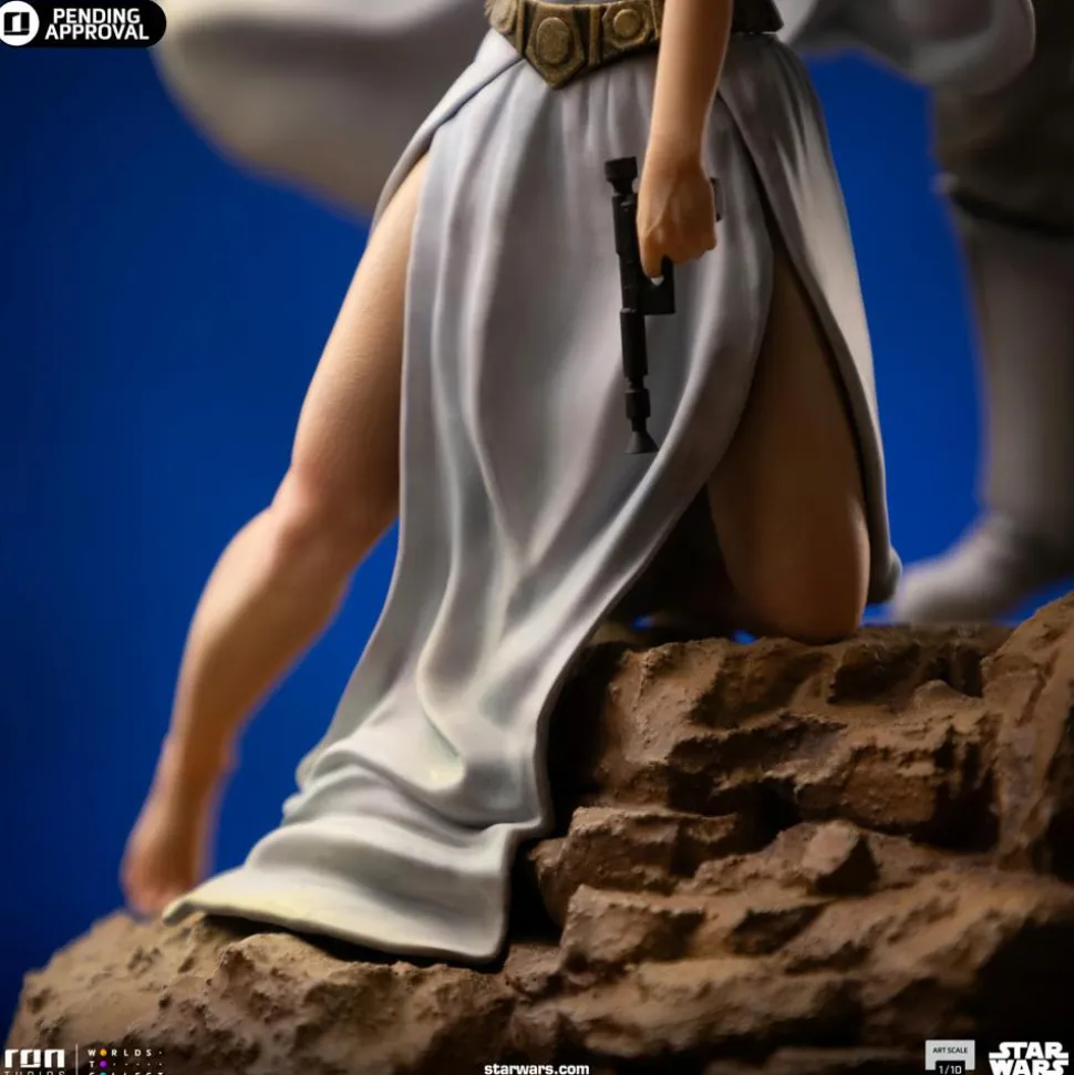 Star Wars Episode IV: A New Hope - Luke & Leia Deluxe 1/10th Scale Statue
