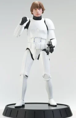Star Wars Episode IV: A New Hope - Stormtrooper Luke Skywalker 1/6th Scale Statue