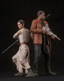 Star Wars Episode VII: The Force Awakens - Rey & Finn ArtFX 1/10th Scale Pre-Painted Model Kit Statue (2-Pack)