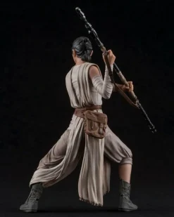 Star Wars Episode VII: The Force Awakens - Rey & Finn ArtFX 1/10th Scale Pre-Painted Model Kit Statue (2-Pack)