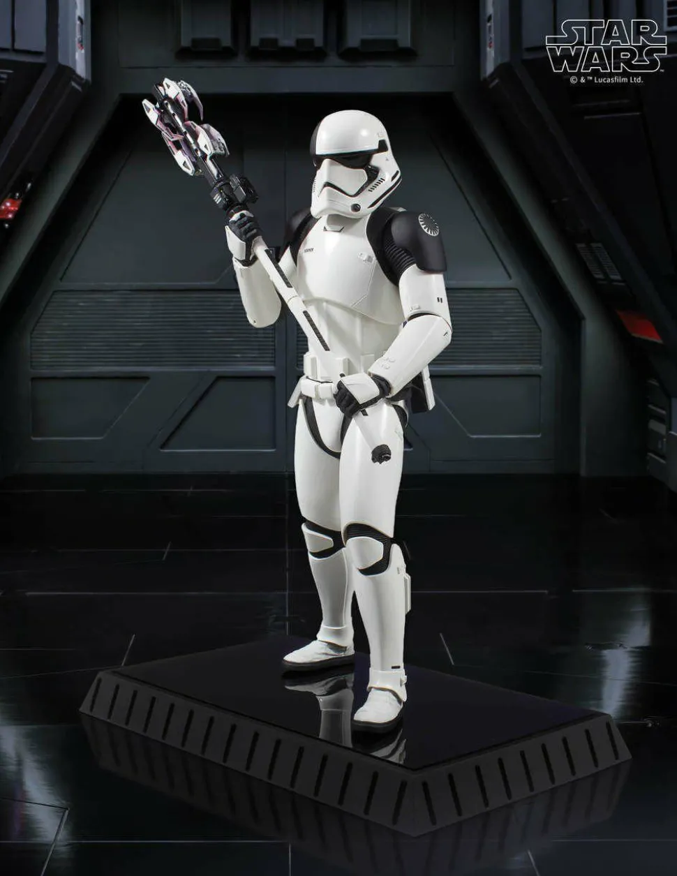 Star Wars Episode VIII: The Last Jedi - Executioner Trooper 1/6th Scale Statue
