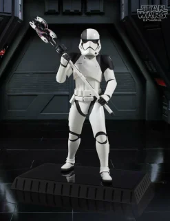 Star Wars Episode VIII: The Last Jedi - Executioner Trooper 1/6th Scale Statue