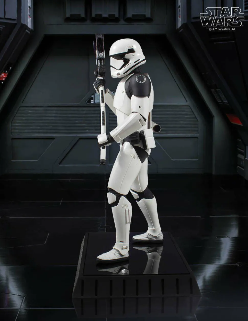 Star Wars Episode VIII: The Last Jedi - Executioner Trooper 1/6th Scale Statue