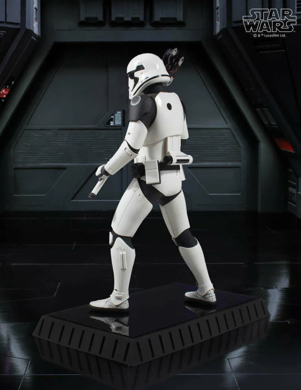 Star Wars Episode VIII: The Last Jedi - Executioner Trooper 1/6th Scale Statue