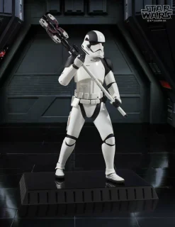 Star Wars Episode VIII: The Last Jedi - Executioner Trooper 1/6th Scale Statue