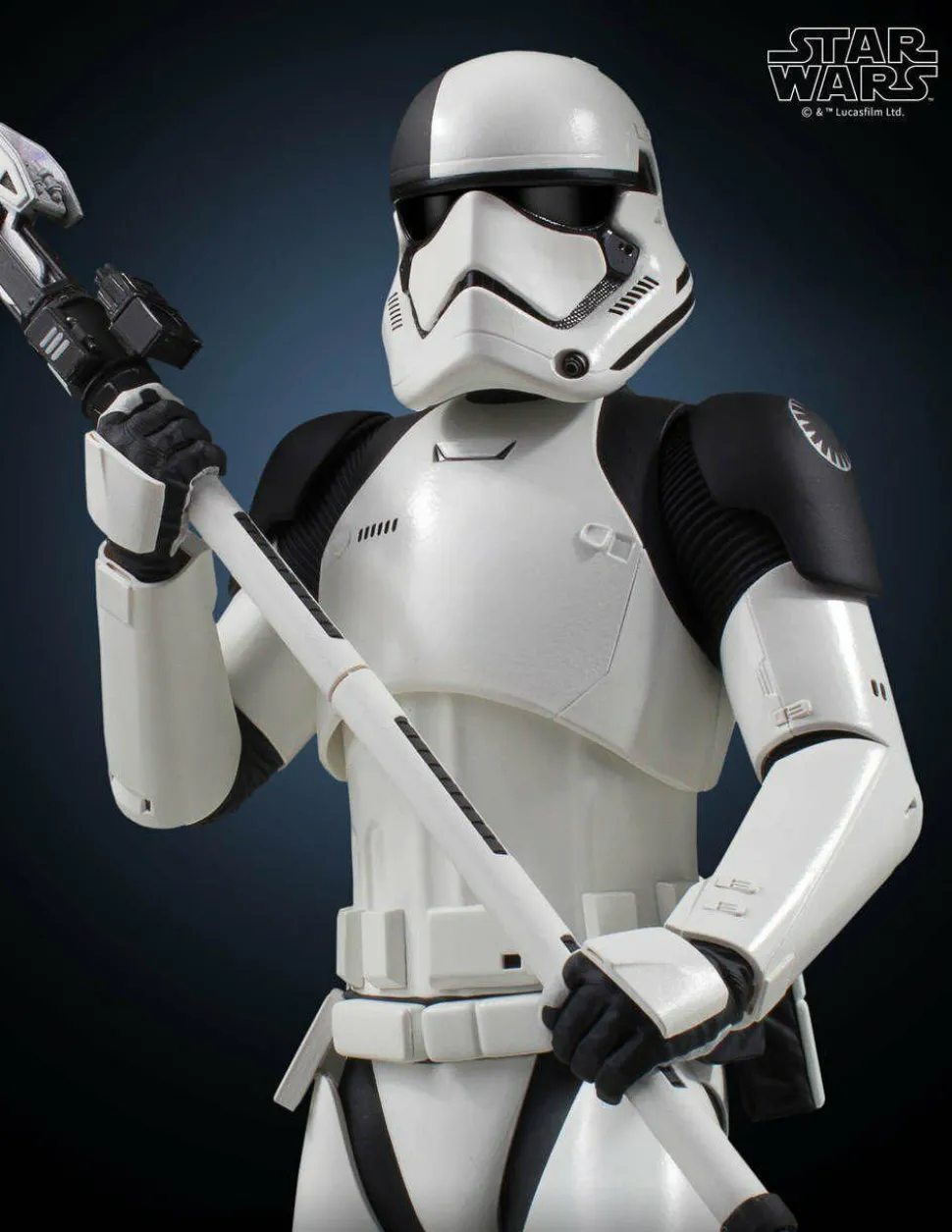 Star Wars Episode VIII: The Last Jedi - Executioner Trooper 1/6th Scale Statue