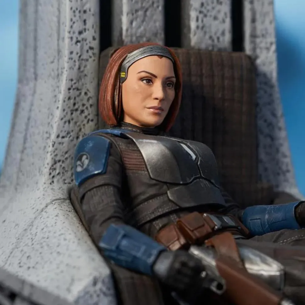 Star Wars: The Mandalorian - Bo-Katan on Throne Premier Collection 1/7th Scale Statue