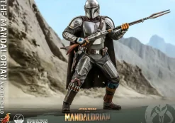 Star Wars: The Mandalorian - The Mandalorian & The Child 1/4 Scale Hot Toys Action Figure 2-Pack (Int Sales Only)
