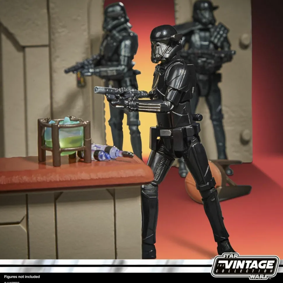 Star Wars: The Mandalorian - Nevarro Cantina with Imperial Death Trooper (Nevarro) Vintage Collection 3.75” Scale Action Figure Diorama Playset