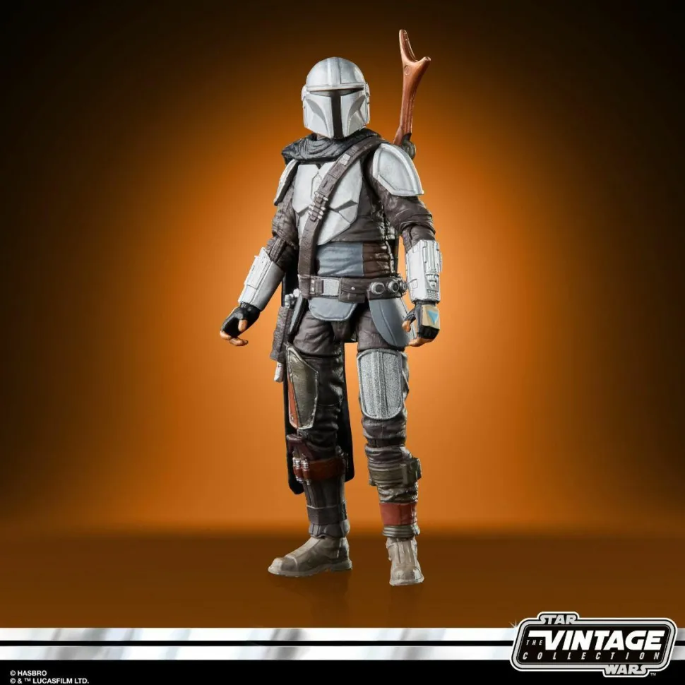 Star Wars: The Mandalorian - The Mandalorian in Beskar Armour Vintage Collection Kenner 3.75” Scale Action Figure