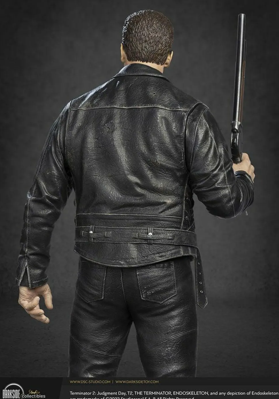 Terminator 2: Judgment Day - T-800 1/3 Scale Statue