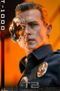 Terminator 2: Judgment Day - T-1000 (2.0) 1/6th Scale Hot Toys Action Figure