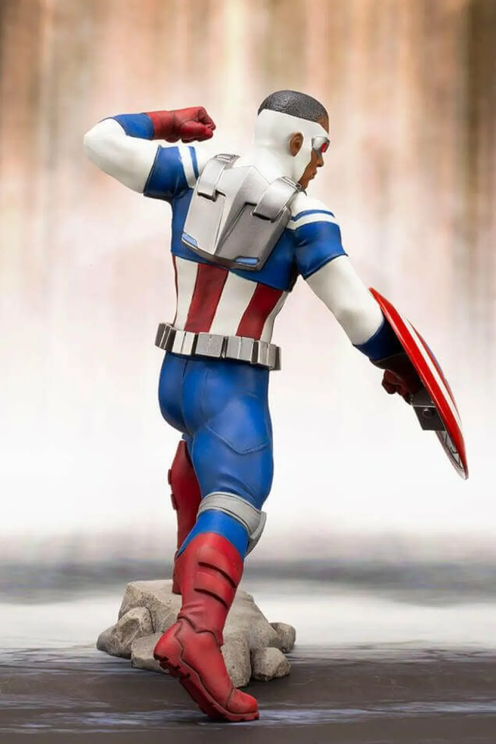 The Avengers - Sam Wilson Captain America 1/10th Scale ArtFX Statue