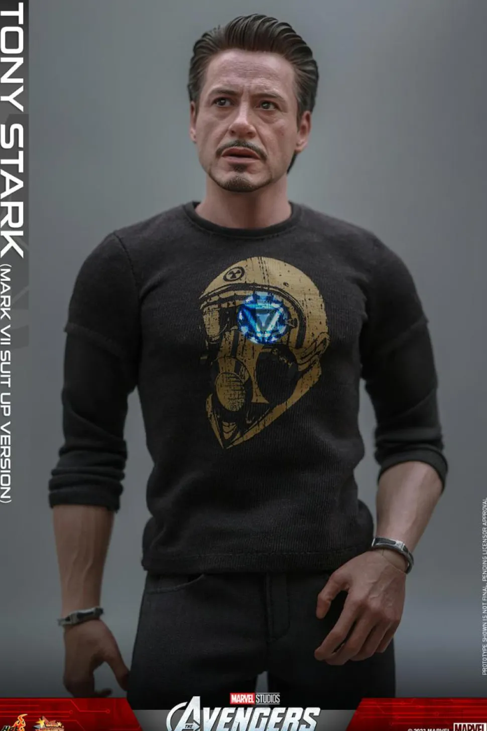 The Avengers - Tony Stark with Mark VII Suit 1/6th Scale Hot Toys Action Figure