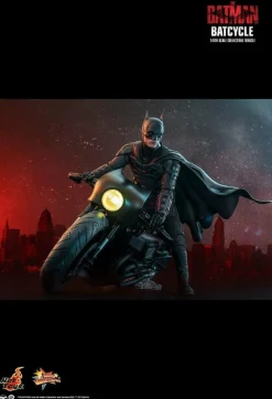 The Batman (2022) - Batcycle 1/6th Scale Hot Toys Action Figure Vehicle Accessory
