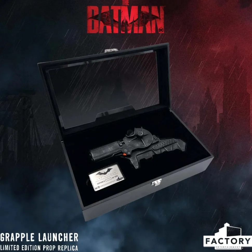 The Batman (2022) - Grapple Launcher 1:1 Scale Life-Size Prop Replica
