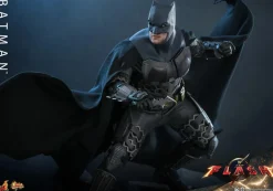 The Flash - Batman 1/6th Scale Hot Toys Action Figure