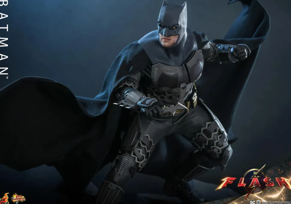 The Flash - Batman 1/6th Scale Hot Toys Action Figure