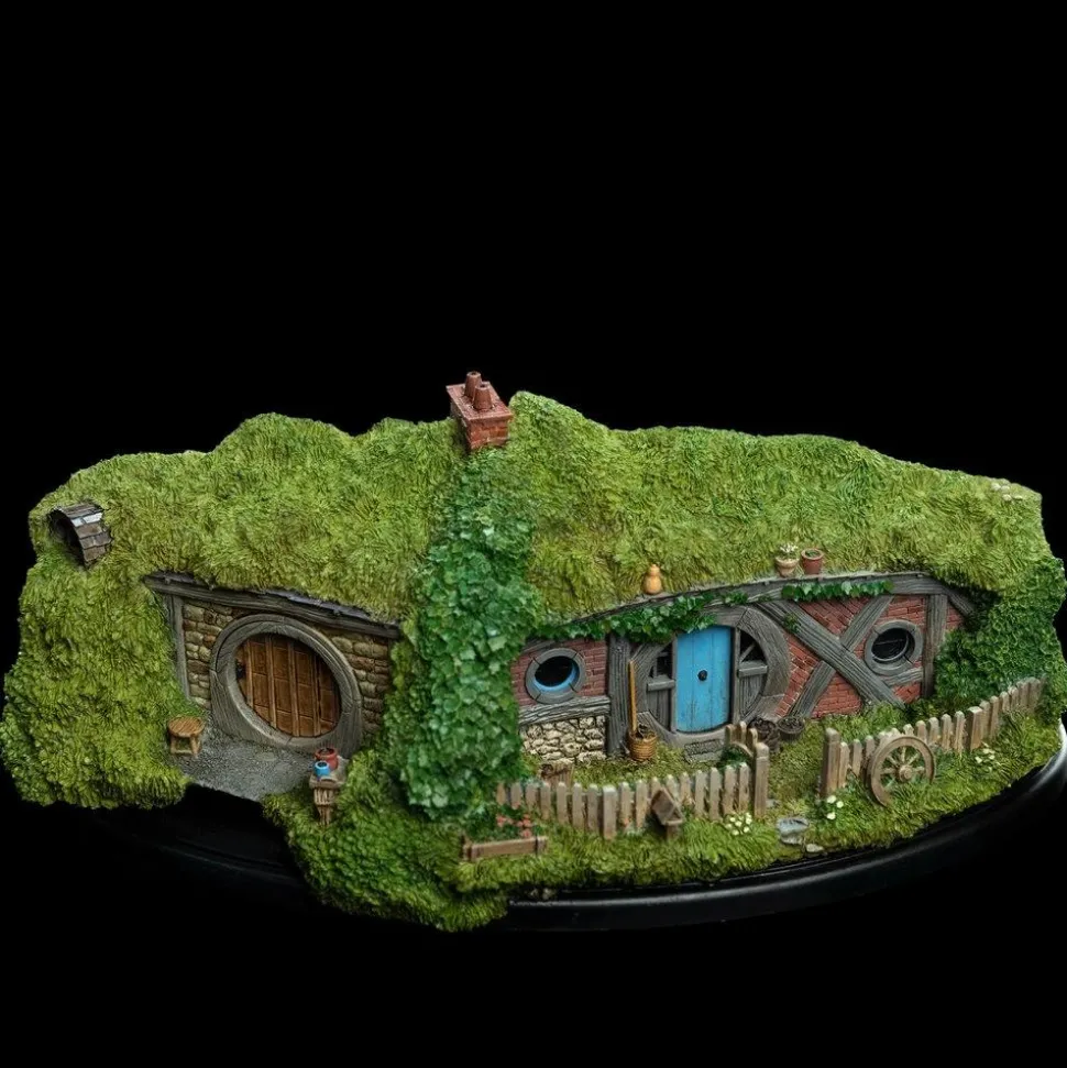 The Hobbit - 24 Gandalf's Cutting Hobbit Hole 3" Diorama Statue
