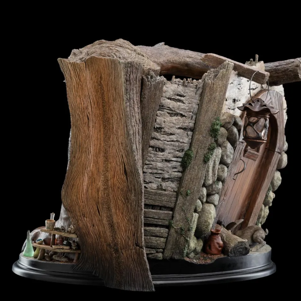 The Hobbit - Radagast in Rhosgobel 1/6th Scale Diorama Statue