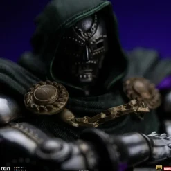 The Infinity Gauntlet - Doctor Doom Deluxe Edition 1/10th Scale Statue