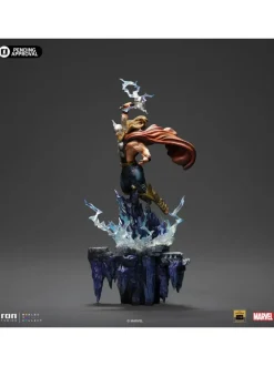 The Infinity Gauntlet - Thor Deluxe 1/10th Scale Statue