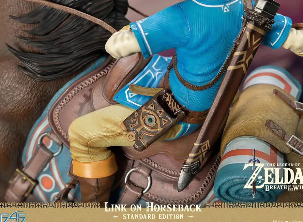 The Legend of Zelda: Breath of the Wild - Link on Horseback 22” Statue