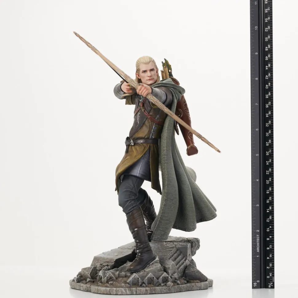 The Lord of the Rings - Legolas Deluxe Gallery 10" PVC Diorama Statue