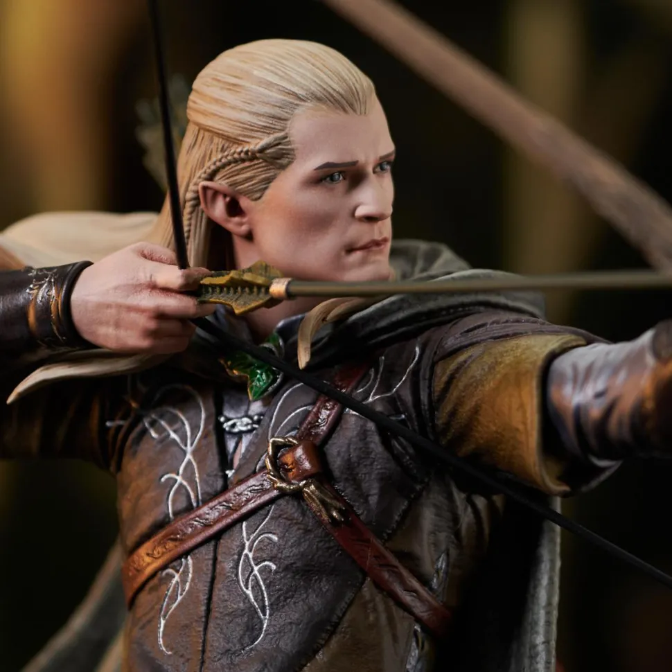 The Lord of the Rings - Legolas Deluxe Gallery 10" PVC Diorama Statue