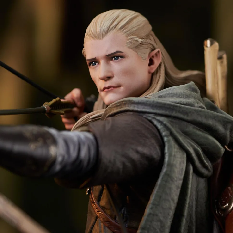 The Lord of the Rings - Legolas Deluxe Gallery 10" PVC Diorama Statue