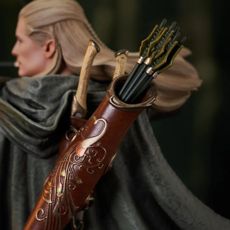 The Lord of the Rings - Legolas Deluxe Gallery 10" PVC Diorama Statue