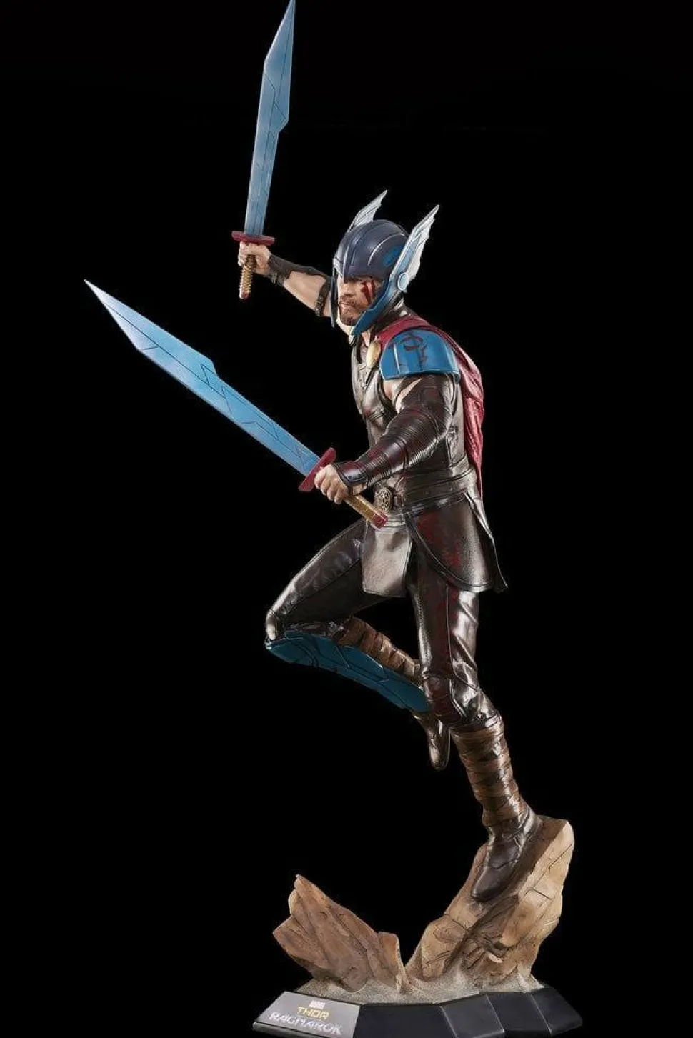 Thor 3: Ragnarok - Thor 1:1 Scale Life-Size Statue