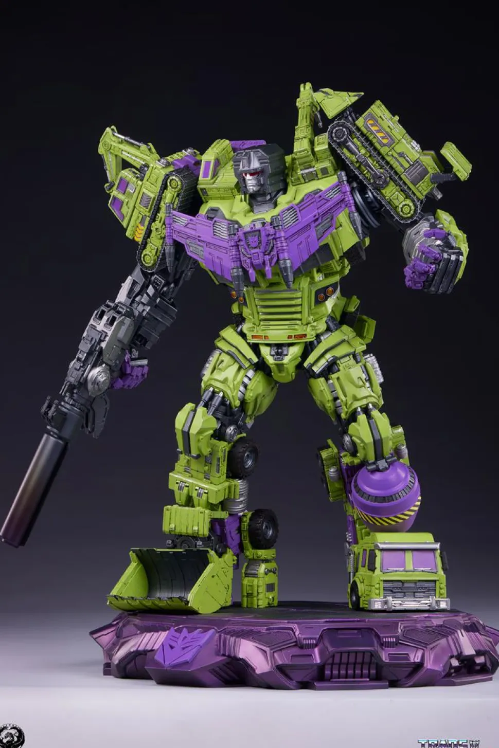Transformers - Devastator 45" Museum Scale Statue