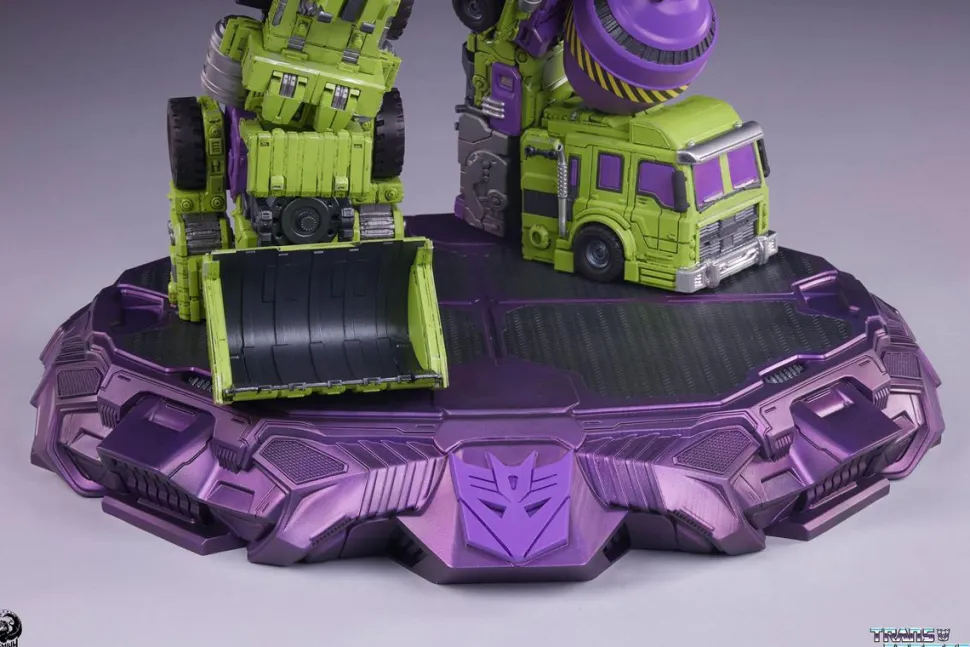 Transformers - Devastator 45" Museum Scale Statue