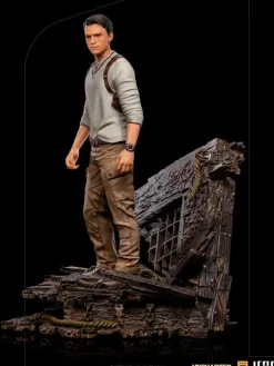 Uncharted (2022) - Nathan Drake Deluxe 1/10th Scale Statue