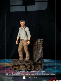 Uncharted (2022) - Nathan Drake Deluxe 1/10th Scale Statue