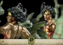 Wonder Woman - Wonder Woman vs Hydra Mini Patina Statue
