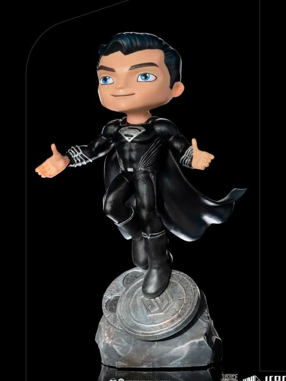 Zack Snyder’s Justice League (2021) - Superman Black Suit MiniCo 7” Vinyl Figure